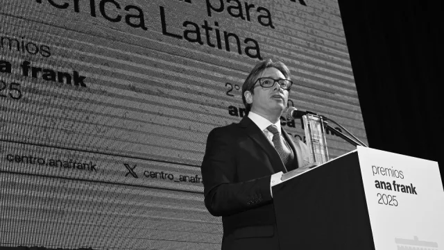 Christian Asinelli fue distinguido con el Premio Ana Frank