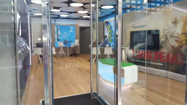 Commcenter, el principal distribuidor de Telefónica España, sale de 'números rojos' en el primer semestre