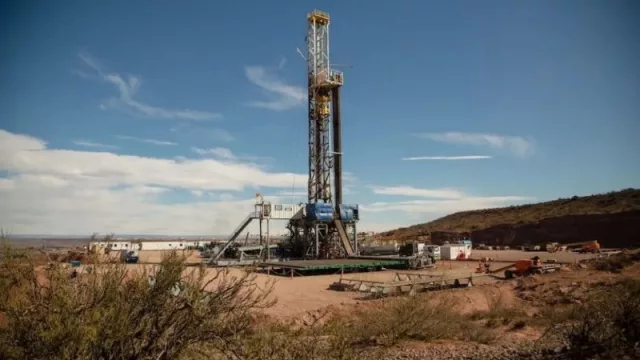 La producción nacional de petróleo y gas creció en septiembre impulsada por Vaca Muerta