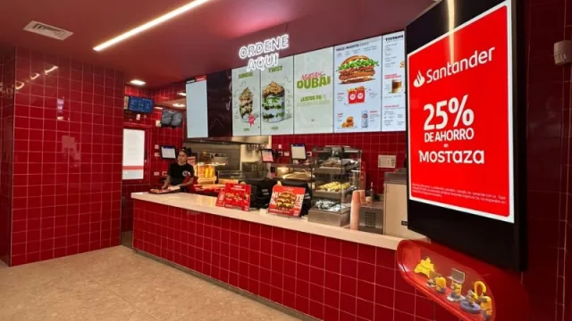 Mostaza abre su 5to local en Lomas de Zamora (y con este van 210 aperturas en todo el país)