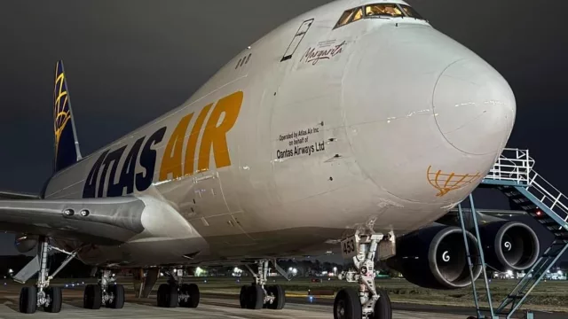 El aeropuerto ya recibió 34 aviones desviados por mal tiempo (ayer, aterrizó el primer Boeing 747 carguero)