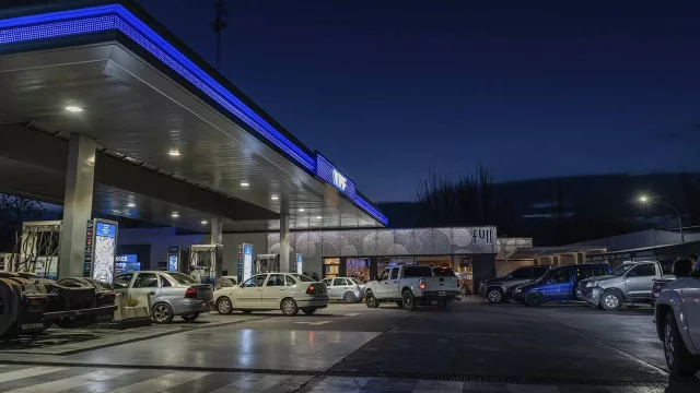 Dos estaciones de servicio de Mendoza son premiadas entre las mejores de YPF